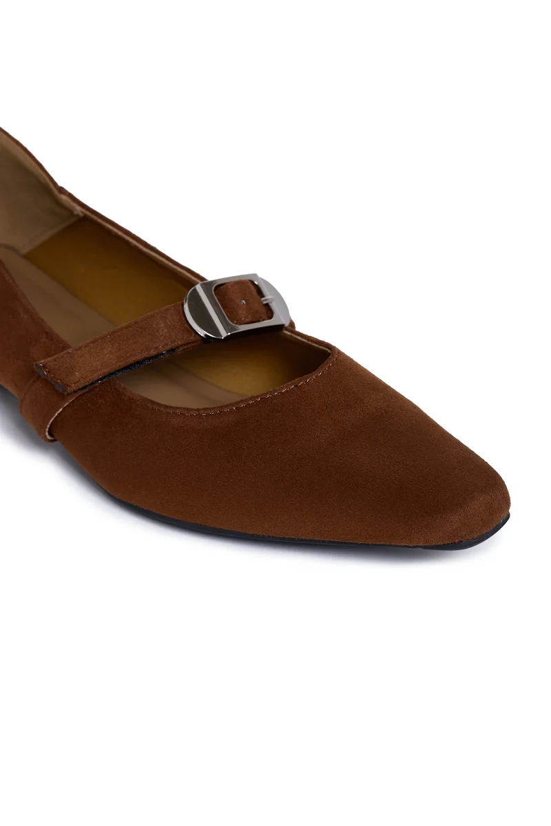 Geoomnii BROWN Geoomnii Closed Flat Shoes for Women – Comfortable Slip-On Ballet Flats for Office, Daily Wear & Casual Use for Women | Best Price UAE